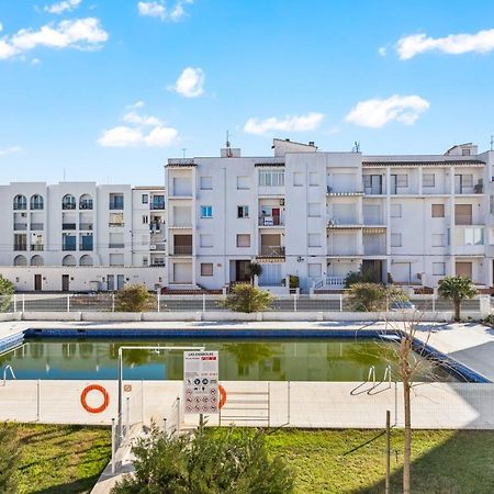 Apartamento Welcs -013- Con Terraza Y Piscina Leilighet Empuriabrava Eksteriør bilde