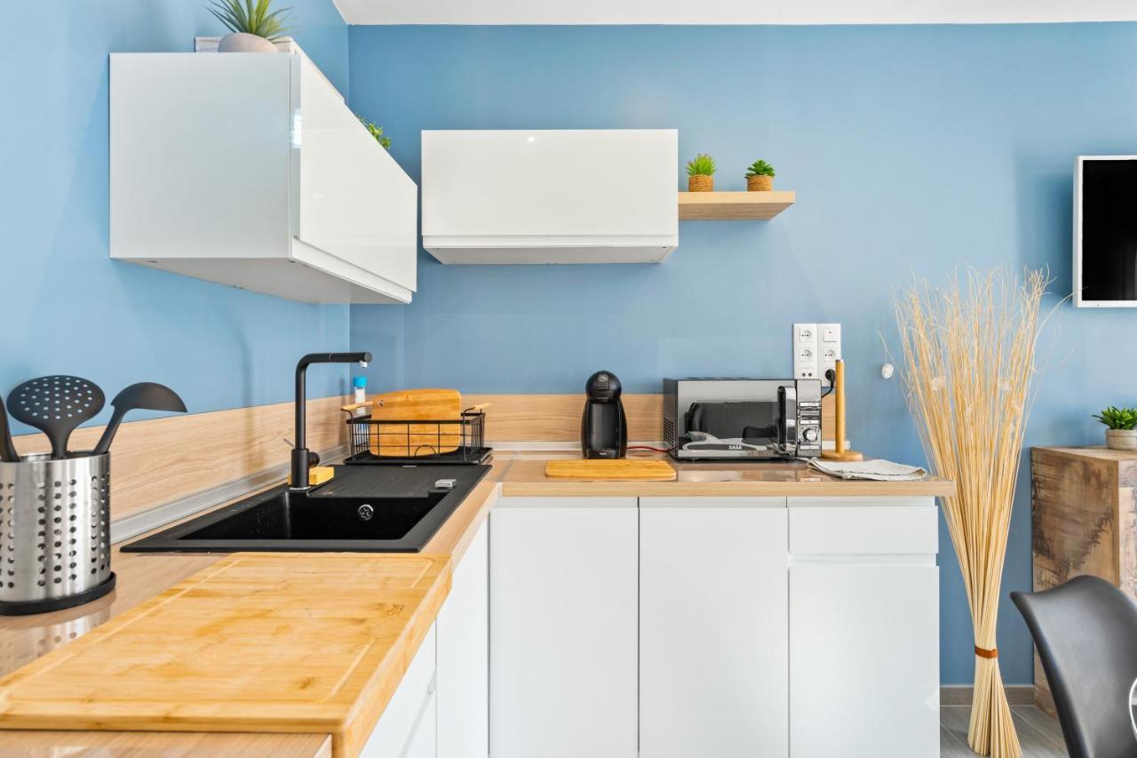 Apartamento Welcs -013- Con Terraza Y Piscina Leilighet Empuriabrava Eksteriør bilde